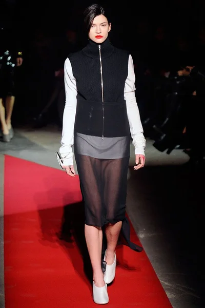 Look 11